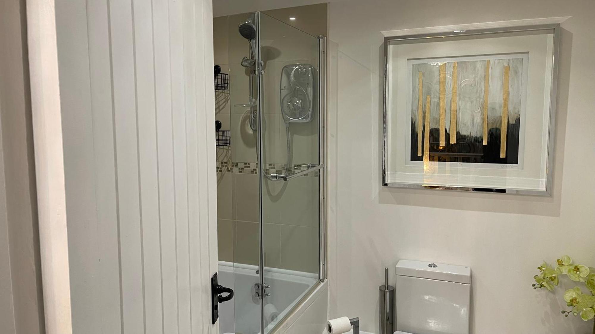 2 Bed Cosy - - High End Furnishings Bawtry