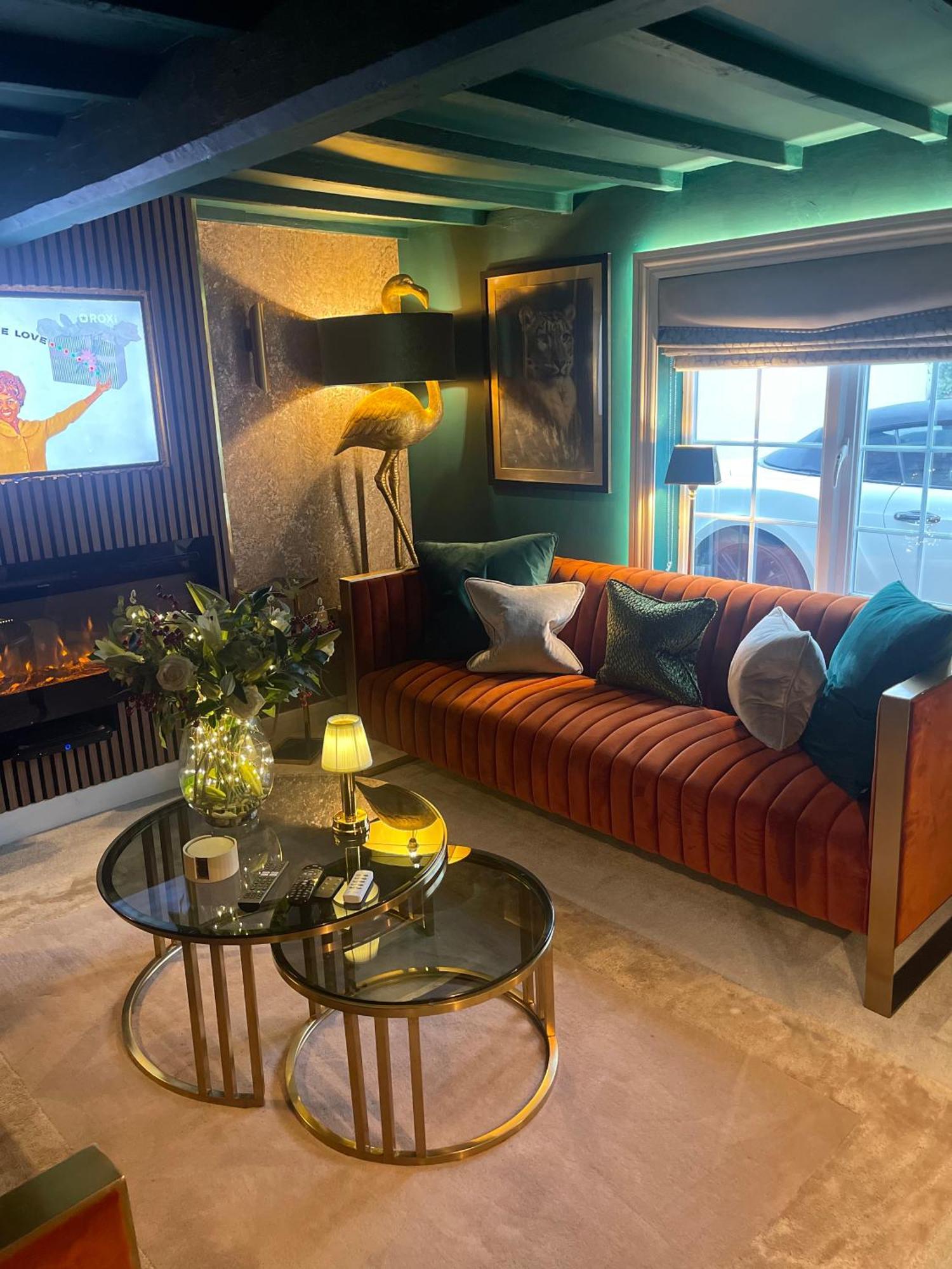 2 Bed Cosy - - High End Furnishings