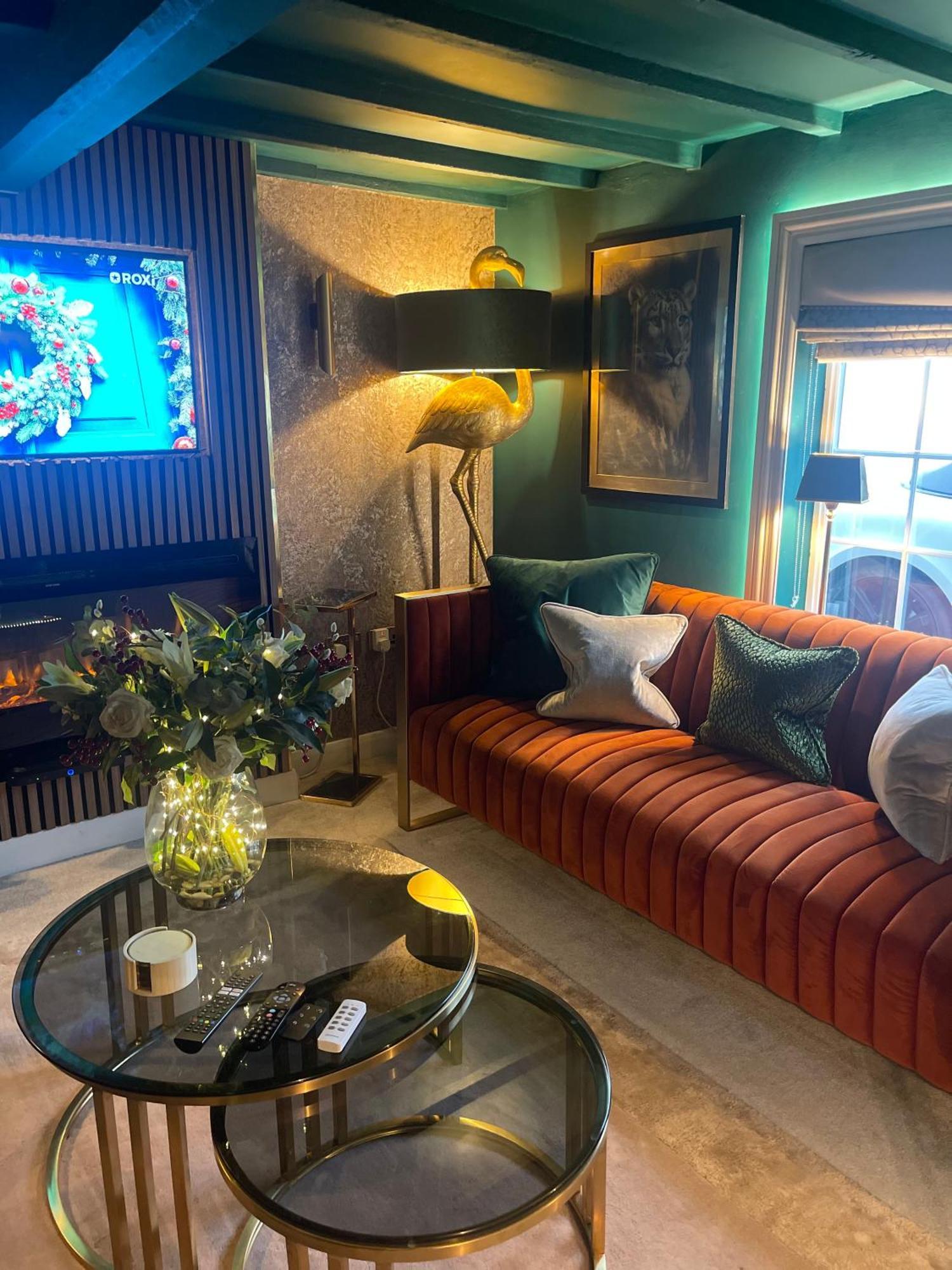 2 Bed Cosy - - High End Furnishings Bawtry