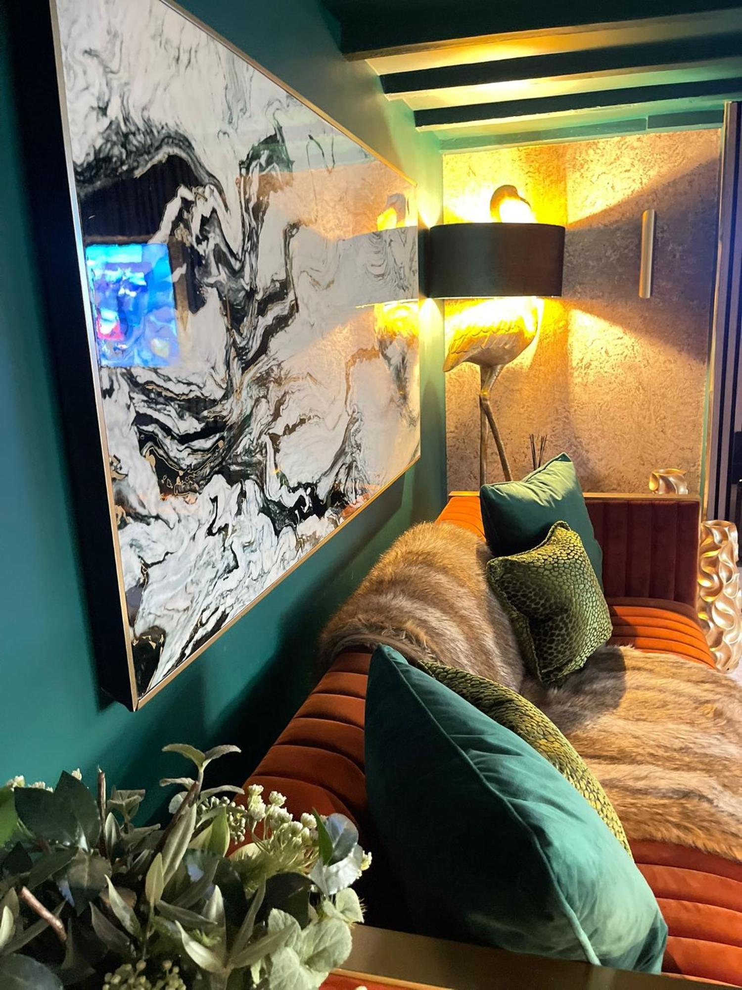 2 Bed Cosy - - High End Furnishings